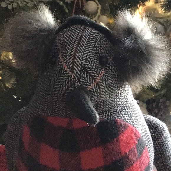 Penguin, buffalo plaid, Holiday Christmas farmhouse, cabin gifts❤️❤️New❤️ - Picture 2 of 4
